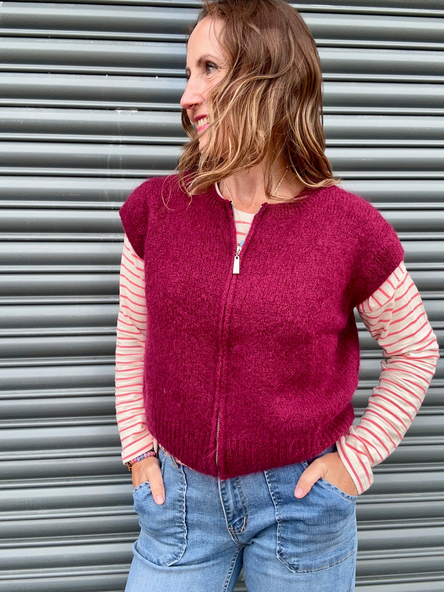 Cherry zip up sleeveless knit - Bordeaux