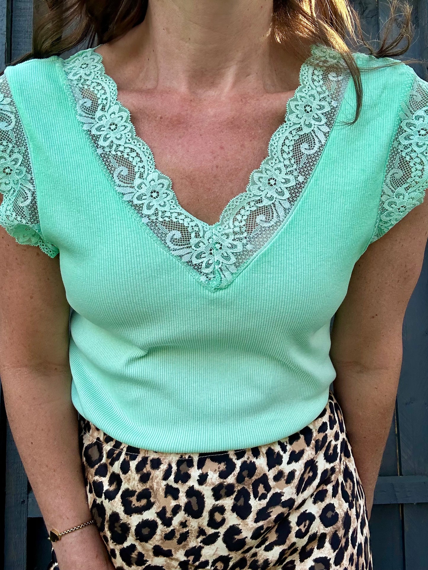 Faro lace trim vest - Mint Green