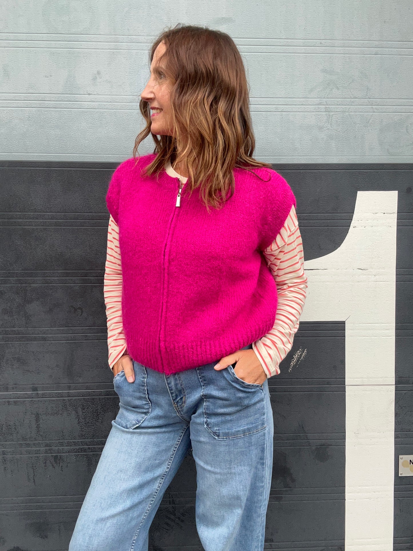 Cherry zip up sleeveless knit - Raspberry