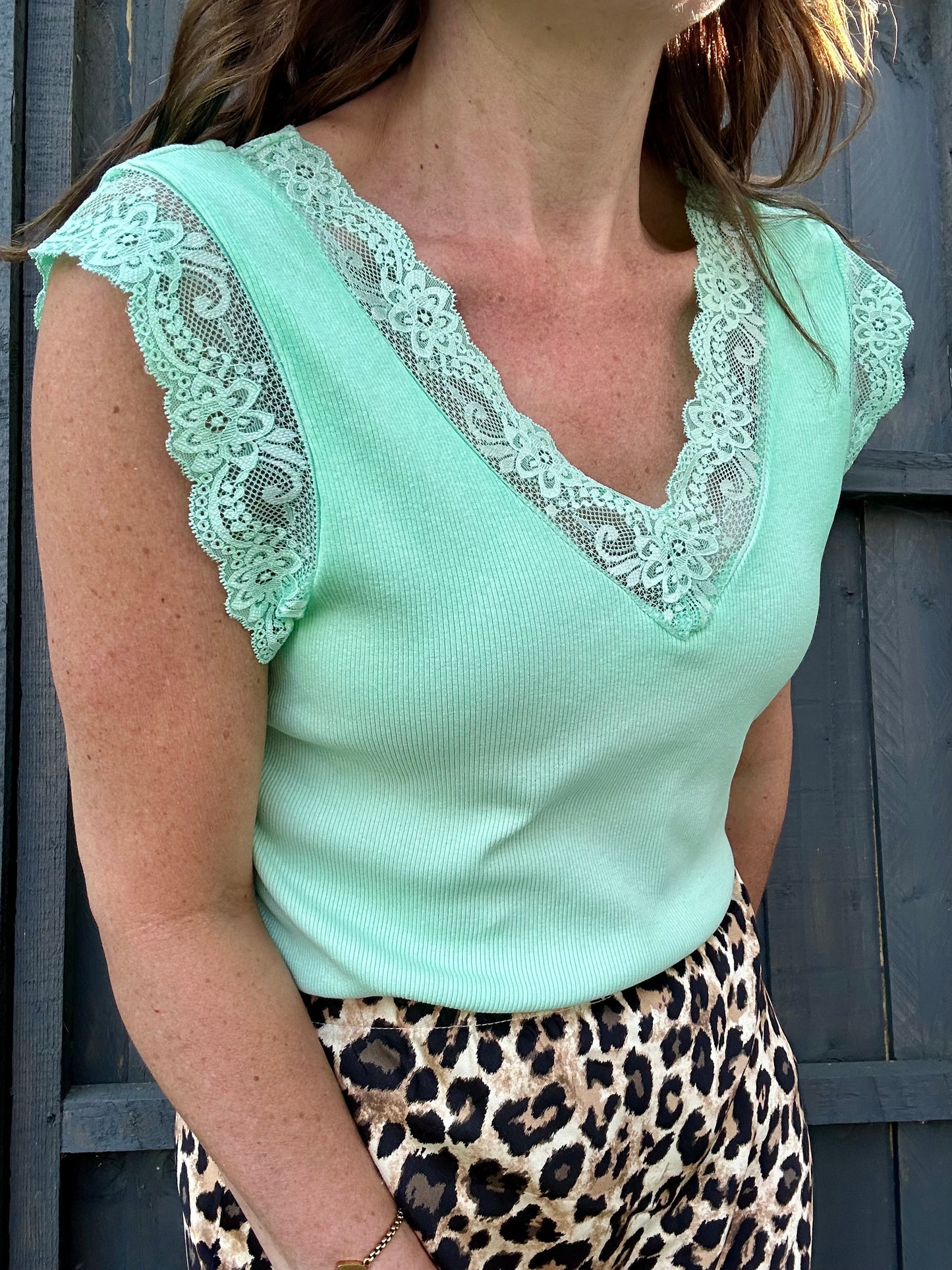 Faro lace trim vest - Mint Green