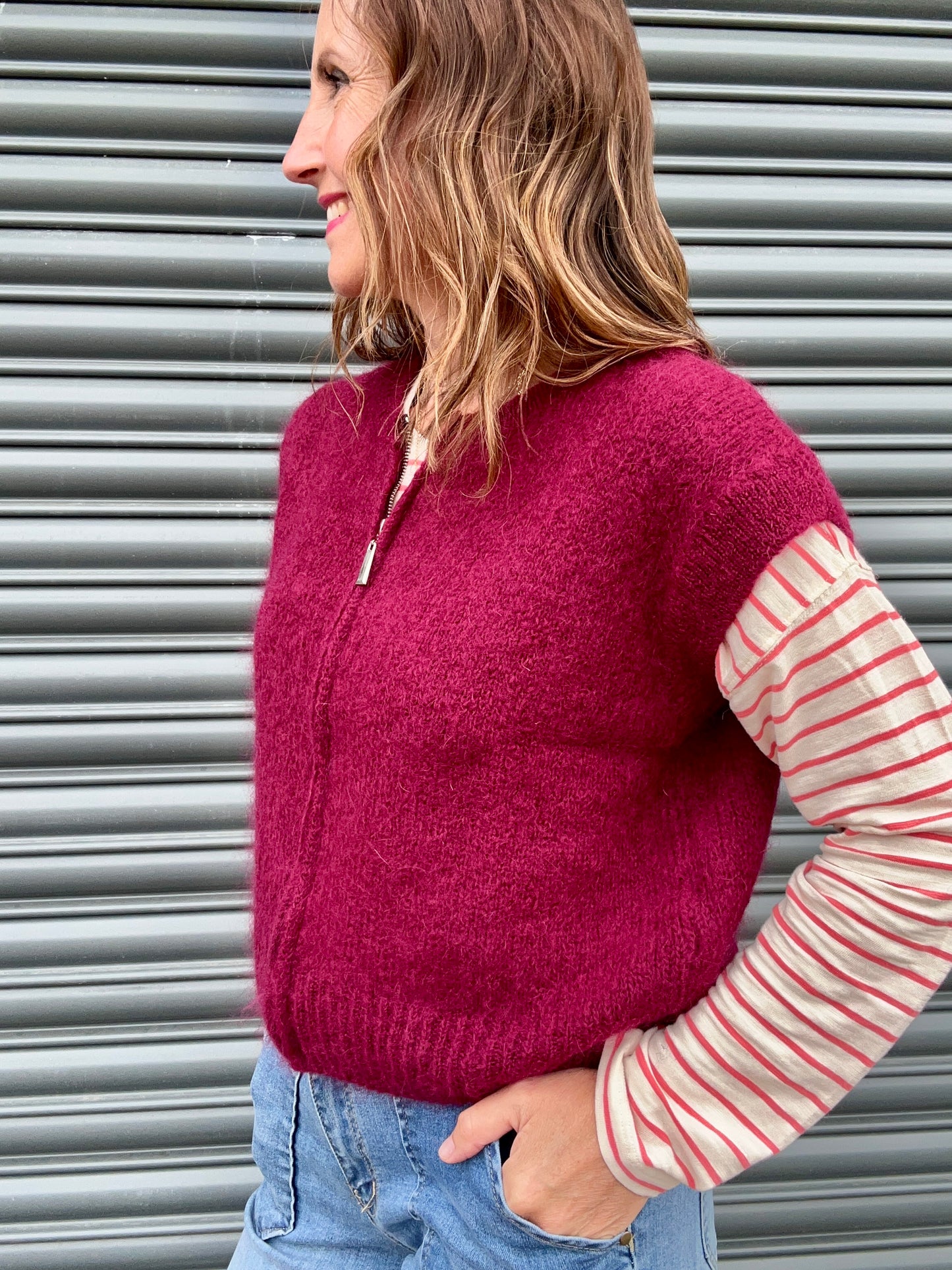 Cherry zip up sleeveless knit - Bordeaux
