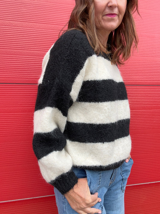 Clover striped sweater - Black / Cream
