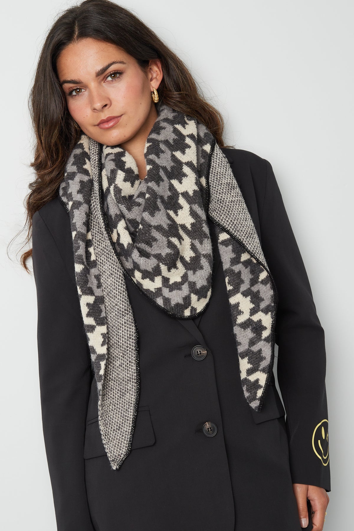 Snowy snuggle scarf - Grey / Cream