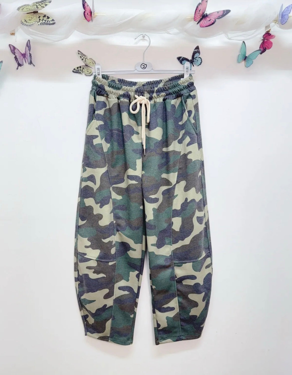 Camo barrel joggers