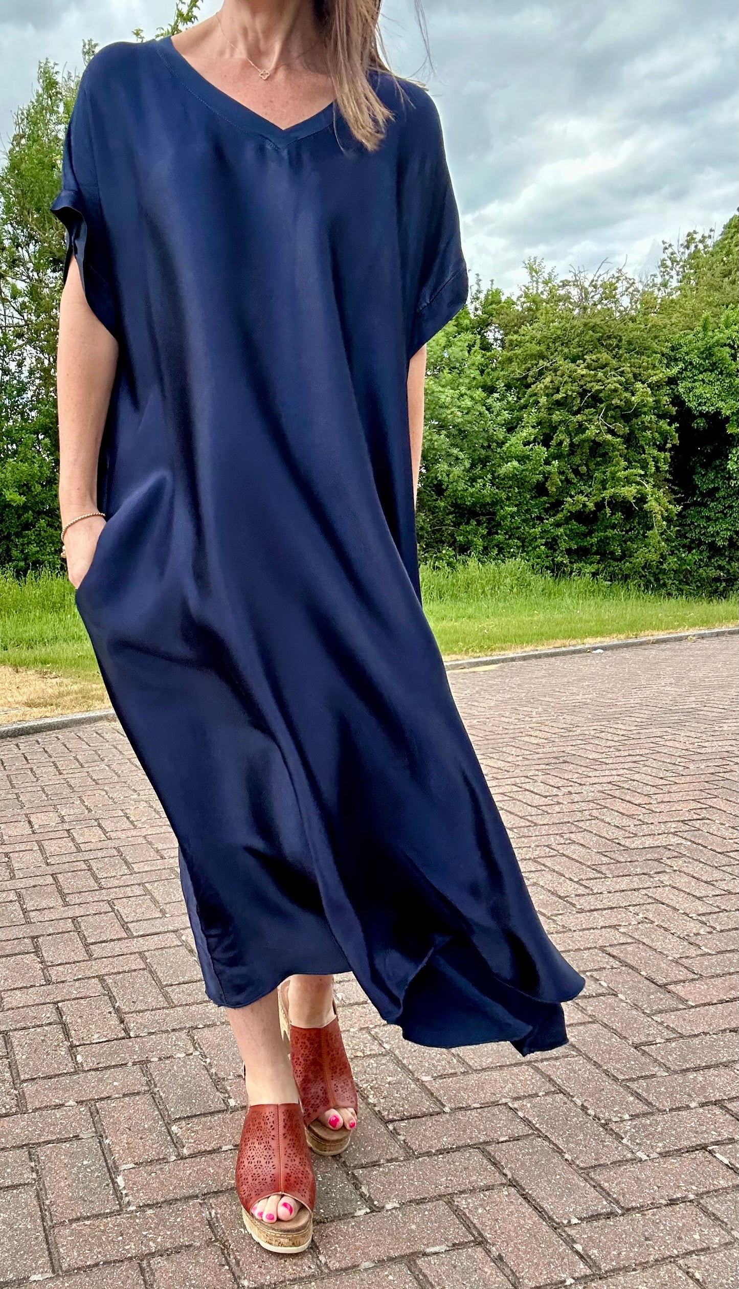 Nora navy dress with pockets