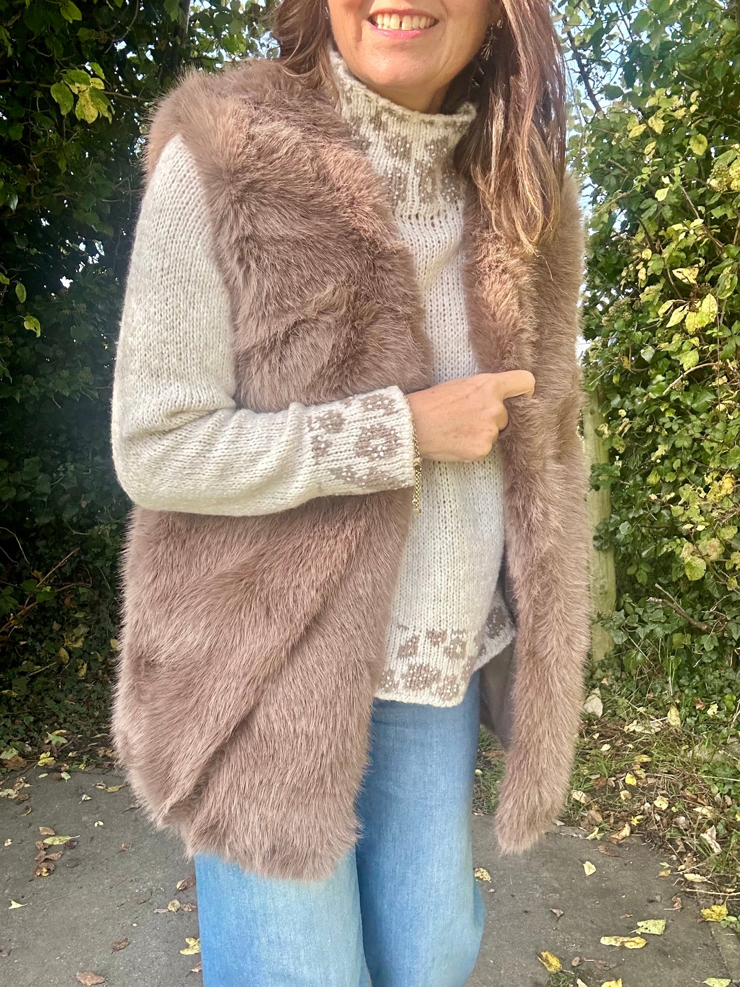 Venus faux fur gilet - Cocoa