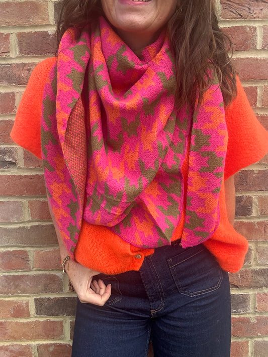 Snowy snuggle scarf - Khaki / Pink