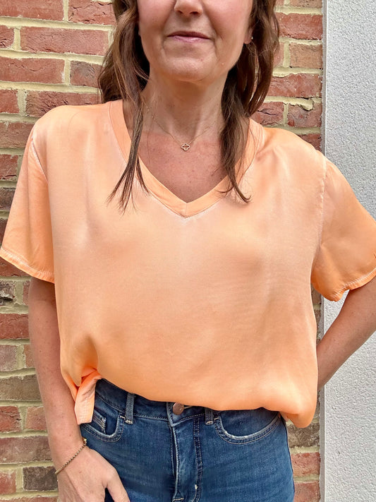 Elle v-neck t-shirt