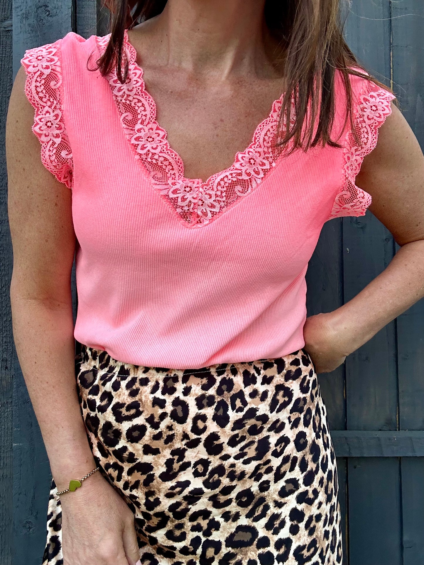 Faro lace trim vest - Coral Pink