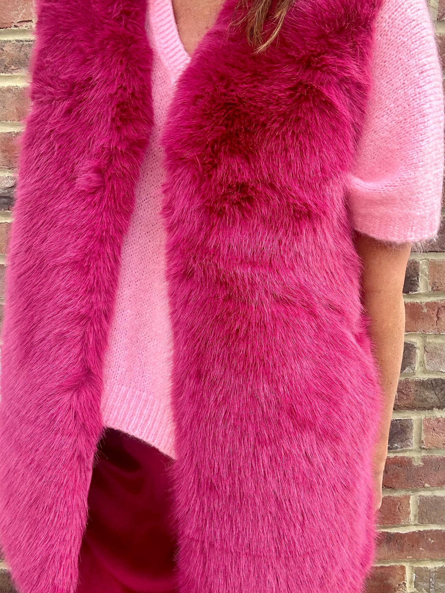 Venus faux fur gilet - Raspberry